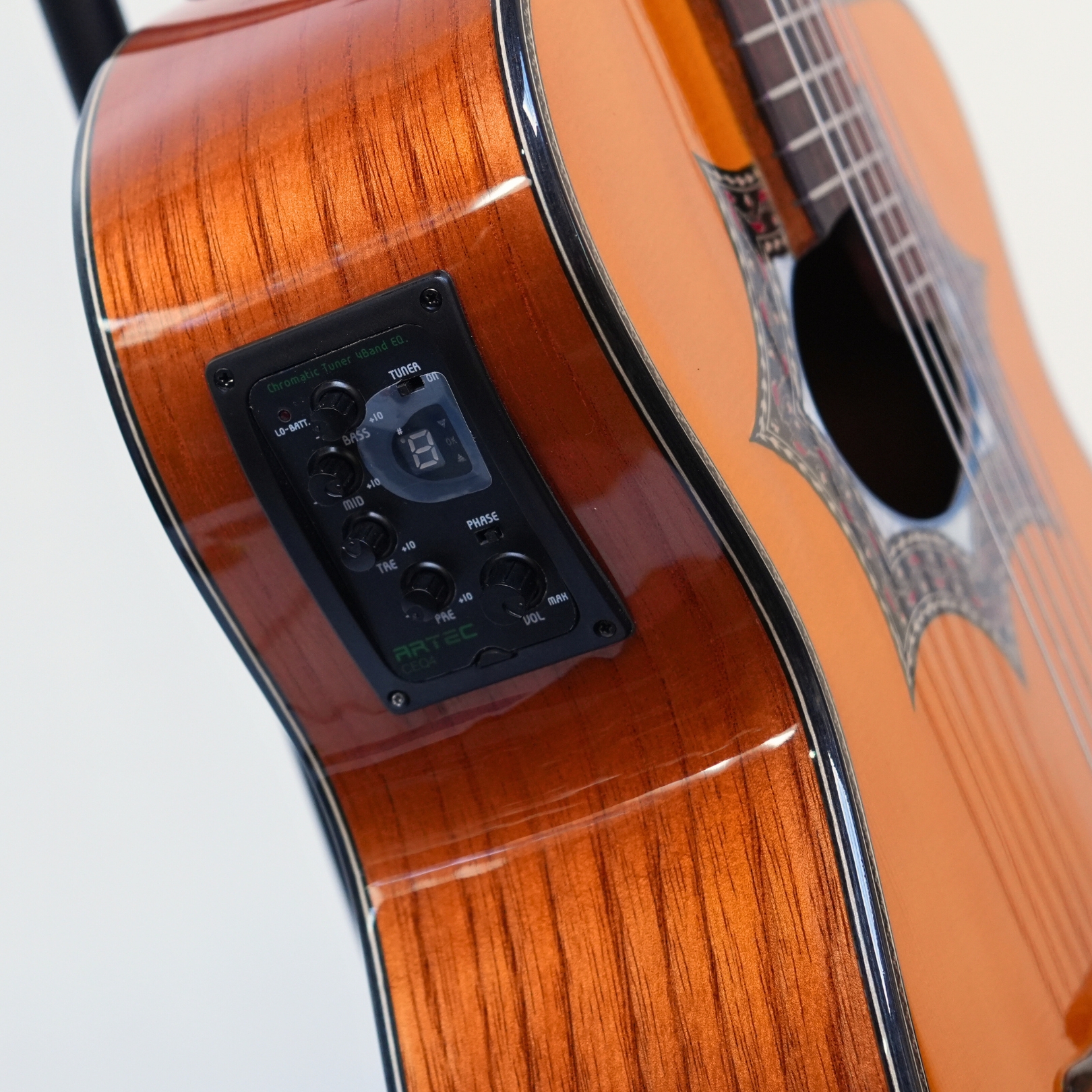 Requinto Electroacústico CISNEROS RC20-EQCEQ4 | EQ-ARTEC - Imagen 3