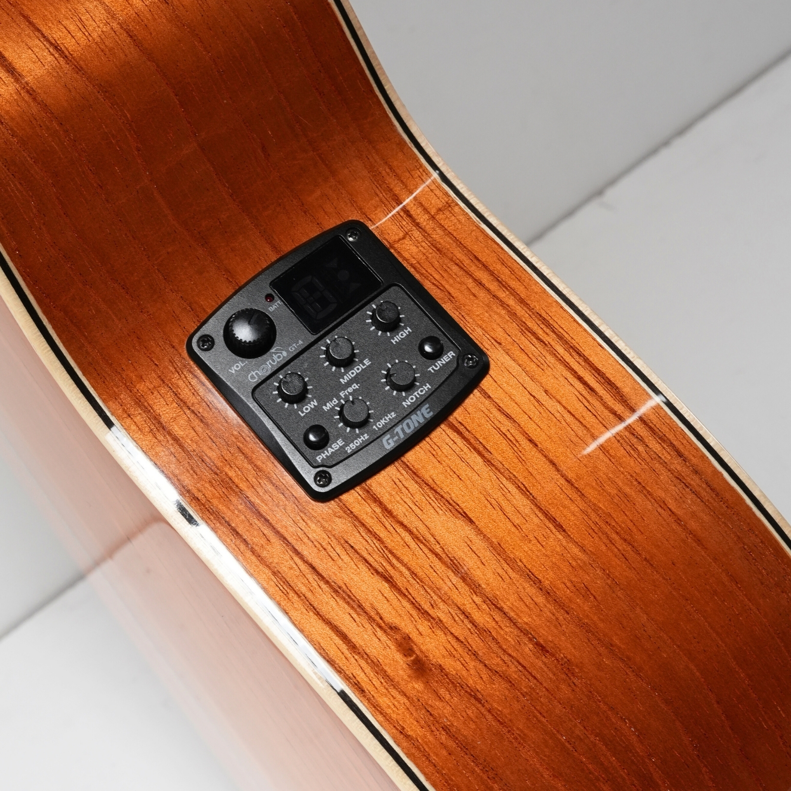 Requinto Electroacústico CISNEROS RC39-EQGT-4 | EQ-CHERUB - Imagen 9